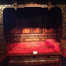 Traditional Chinese Wedding Bed Found At Macao Historic Museum Chinese Furniture Traditional Chinese Wedding Wedding Bed