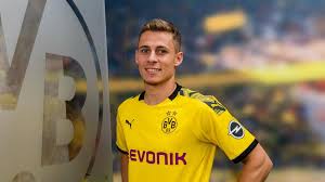 Borssia dortmund could celebrate the return to team training of goalkeeper roman buerki, midfielder thorgan hazard, and defenders. Thorgan Hazard Completes Borussia Dortmund Move