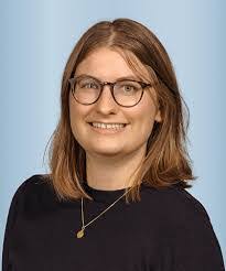 Laura Binz's Instagram, Twitter & Facebook