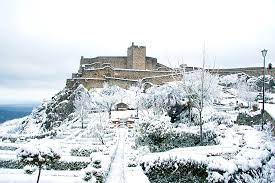 A neve voltou hoje a cair no alentejo, sobretudo no distrito de évora e na cidade de portalegre, fenómeno atribuído às. 15 Fantasticos Locais Para Ver Neve Em Portugal Vortexmag