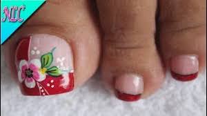 Este diseño de flores es bastante simple, pero son sólo dos colores y queda muy lindo. Decoraciones De Unas Flores Para Pies Unas Decoradas