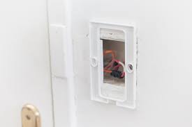 * this isn't actually philips first smart plug per se, but it is the first 'philip hue' branded smart plug. Comment Remplacer Un Interrupteur Par Un Philips Hue Dimmer Switch Antoine Guilbert
