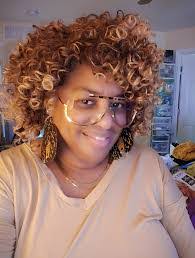 Doris Lyn's Instagram, Twitter & Facebook