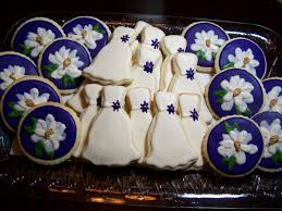 Magnolia Wedding Cookies 001 Jpg 1600 1200 Wedding Dress Cookies Flower Cookies Cookie Inspiration