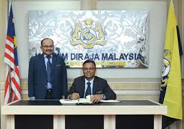 Saya menerima kunjungan hormat daripada encik kamal bin pardi, ketua pengarah, jabatan hal ehwal kesatuan sekerja malaysia di pejabat saya. Pada Sebelah Petang Pihak Kementerian Dato Sri Abdul Latif Ketua Pengarah Kastam Malaysia Facebook