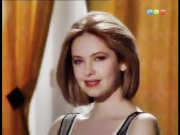 Andrea del boca castro (buenos aires, 18 de octubre de 1965) es una actriz argentina reconocida en varios países del mundo por su participación en telenovelas. Andrea Del Boca Entrada Telenovela Perla Negra