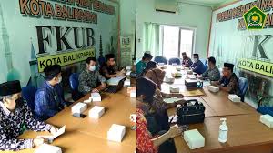 Niat untuk diri sendiri dan seluruh keluarga. Kadar Zakat Fitrah Balikpapan 3 Kg Beras Atau Rp40 000 Per Jiwa