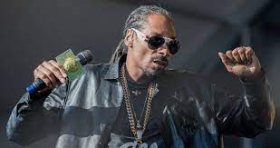 Snoop dogg was born on october 20, 1971 in long beach, california, usa as calvin cordozar broadus. Snoop Dogg Expands I Wanna Thank Me Tour With 2020 Dates