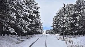 Die pilotfolge der serie zeigt ein schneebedecktes los angeles. Greece On Standstill As Heavy Snowfall Hits Country