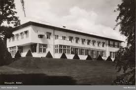 Reale vektere som i liten grad slipper inn vip(very. Skaugum Gard Skaugum 1 1384 Asker Norway 1932 By Arnstein Arneberg Asker Gard Norway