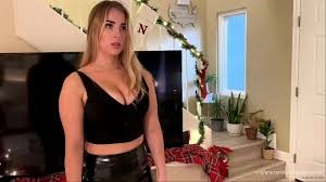 Victoria Elizabeth - Remote Controlled Nutcracker - XNXX.COM