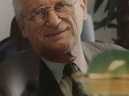 Szenvedélyesen szeretek szótárt szerkeszteni