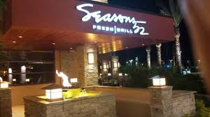 Out of pork chops, which was my first choice. Seasons 52 At Utc Mall In Sarasota Picture Of Seasons 52 Sarasota Tripadvisor