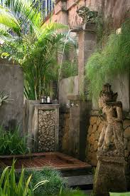 20 Tropical Outdoor Showers With Peaceful Feeling Outdoor Bathroom Design Outdoor Garden Shower