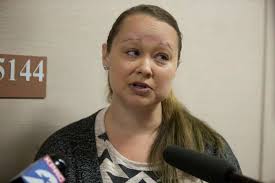 Mom accused of letting tigers run free says cops took selfies with animals