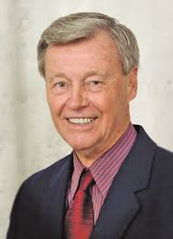 Milking cows, pregnant men, aliens and exotic dancers?! The hypnotist has  arrived! President Comerford holds community luncheon