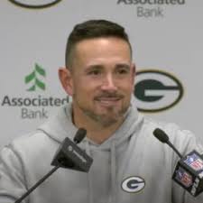 Jacob 🏈🎄❄️