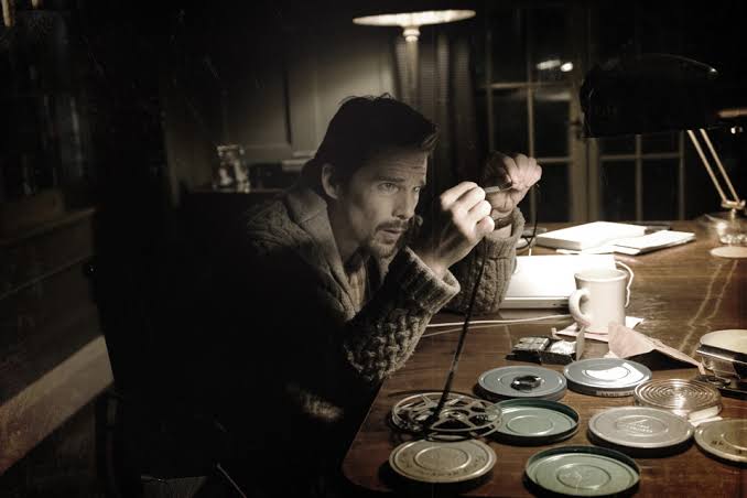 SINISTER Blu-ray Review. SINISTER Stars Ethan Hawke