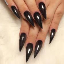 A nail biter swaps her short nails for acrylic nails to find out what it's actually like having nails like kylie jenner's irl. Stiletto Long Black Acrylic Nails Nail And Manicure Trends