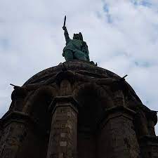 Das ganze deutschland soll es sein! Hermannsdenkmal Teutoburger Wald Sehenswurdigkeit Ohne Hermann