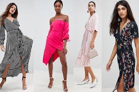 Uno shift dress a righe in stile college, portato con le sneakers, sarà perfetto nelle uscite con le amiche e all'università, mentre un abito lungo a fiori con maniche a pipistrello, abbinato a zeppe altissime e orecchini orientali. Vestito A Portafoglio La Tendenza Dell Estate