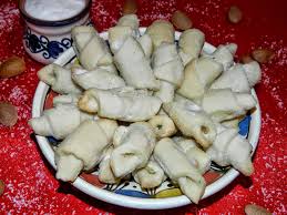 Cornulețe fragede, din aluat cu borș, umplute cu rahat. Reteta Cornulete Cu Rahat De Post