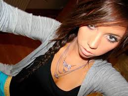 Amanda Kinley (@vougey)