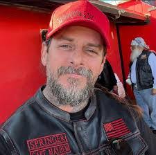 Kim Lisenby's Instagram, Twitter & Facebook