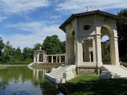 Dans Le Jardin Le Portique Villa Arnaga 1903 1906 Cambo Les Bains Labourd Pays Basque Pyrenees Atlantiques Aquitaine France Portique Jardins Pays Basque