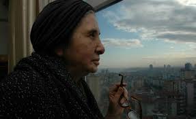 Ayşe Şasa'nın Paltosundan Çıkan Türk Sineması/ Ayşegül Uyar