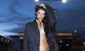 Her creations contrast husky vocals with cutting strings and bass lines setting an enigmatic mood. Interview Sevdaliza