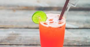 Decouvrez Cette Recette De Punch Au Rhum Pour 2 Personnes Vous Adorerez Punch Rhum Recette De Punch Recette Punch Rhum