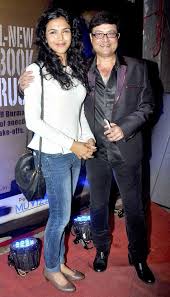 Sachin Pilgaonkar And Daughter Shriya Legendary Singers Product Launch Celebs Is sahin pilgaonkar's daughter adopted? sachin pilgaonkar and daughter shriya