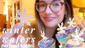 Amazon.com: Gyufise 1 Pack Merry Christmas Cupcake Toppers Gold Holiday  Xmas Cake Picks Decorations for Christmas Party Supplies Happy New Year  Cake Decorations : Grocery & Gourmet Food