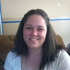 Sara Lott's Instagram, Twitter & Facebook