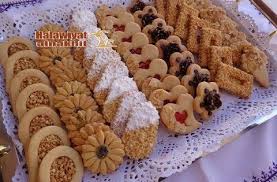حلويات العيد والمناسبات طريقة تحضير و تزيين أروع صابلي برستيج ب 3 مكونات بسيطة Sable Prestige Youtube Sweet Meat Moroccan Cookies Sweet Desserts