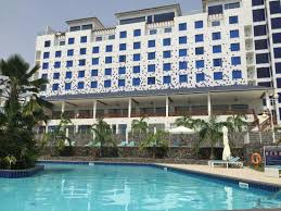 Best western envoy inn ist eine ausgezeichnete wahl für alle reisenden, die atlantic city näher kennenlernen möchten. A View From The Poolside Picture Of Best Western Plus Atlantic Hotel Sekondi Takoradi Tripadvisor