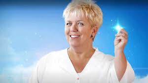 Mimie mathy was born on july 8, 1957 in lyon, france as michèle mathy. Mimie Mathy Face A La Maladie Son Combat Pour Vivre