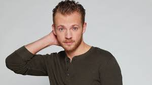 Niklas osterloh (32), der in der daily paul wiedmann spielt, kündigt überraschend an: Gzsz Star Niklas Osterloh Das Schicksal Seiner Rolle Paul Bewegt Die Zuschauer