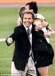 « c'était une période assez dingue. Der Kaiser Franz Beckenbauer As A Coach In 1990 World Cup In Italy Pele World Cup Franz Beckenbauer