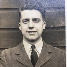 Glasgow, United Kingdom. Free audio guided tour for iPhone and Android:  Langside Walk