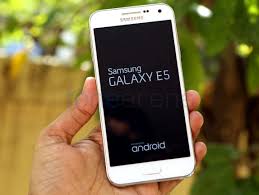Samsung Galaxy E5 Photo Gallery