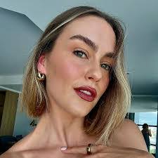 Tori Singleton's Instagram, Twitter & Facebook