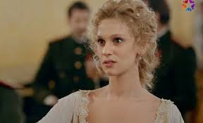 Farah zeynep abdullah kimdir, hayatı ve biyografisi. 2015 Farah Zeynep Abdullah Sac Modasi Kadinlar Kulubu