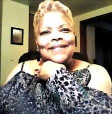 Renee Sayles's Instagram, Twitter & Facebook