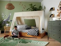 Designing a playful kids bedroom seems a little bit difficult for some parents. 20 Ideas For Kids Bedroom Themes Hgtv