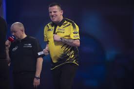 Das letzte spiel dieses jahres bestreiten dave chisnall und dimtri van den bergh. Pdc Home Tour Features St Helens Thrower Dave Chisnall St Helens Star