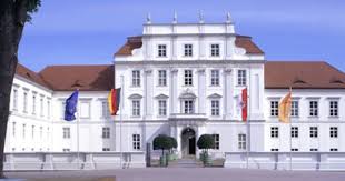Pin Von Mandy M Auf German Castles Palaces Fortresses Garten Berlin Schloss Charlottenburg Burg