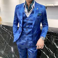 So, to make life easier, we've narrowed down the options and curated a selection of men's wedding suits tailored to complement all styles and budgets. Ternos Masculinos Slim Fit Vintage Mens Suits Flowers Printed Blazers