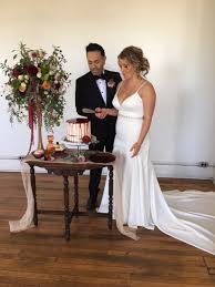 What is your first impression? Understanding Wedding Pricing The Flower Kitten